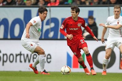Bayer Leverkusen empata 3-3 ante Augsburg en la Bundesliga