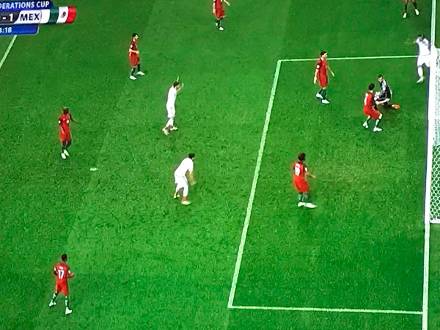 Repetición gran jugada del Chicharito en gol de México 1-0 Portugal
