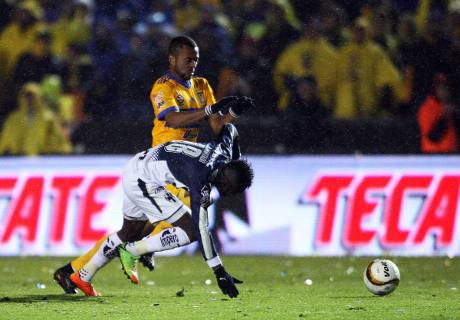 Tigres y Monterrey igualan 1-1 en la ida de la Final Regia del Torneo Apertura 2017
