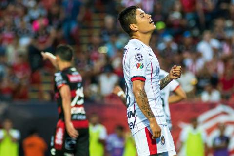 Chivas debuta en el Torneo Apertura 2018 con derrota 2-1 Tijuana