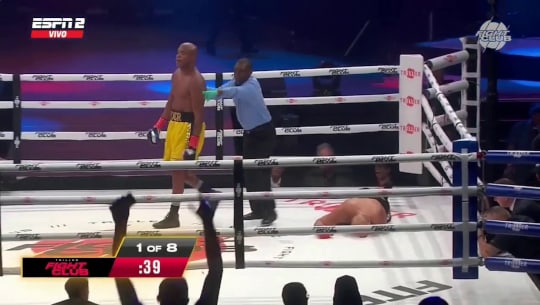 Repetición KO de Anderson Silva vs Tito Ortiz